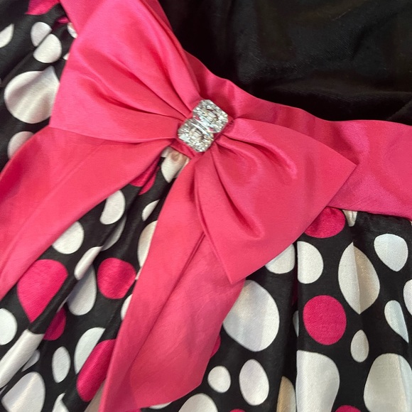 Youngland Little Girls Velvet Sleeveless Black & Pink Polka Dot Bow Dress - Picture 5 of 6